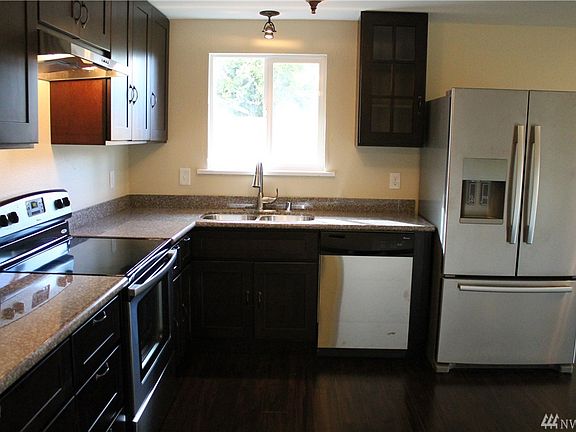 4th image of 1425 S 84th St