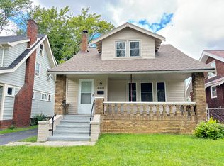 3301 Cedarbrook Rd, Cleveland Heights, OH 44118