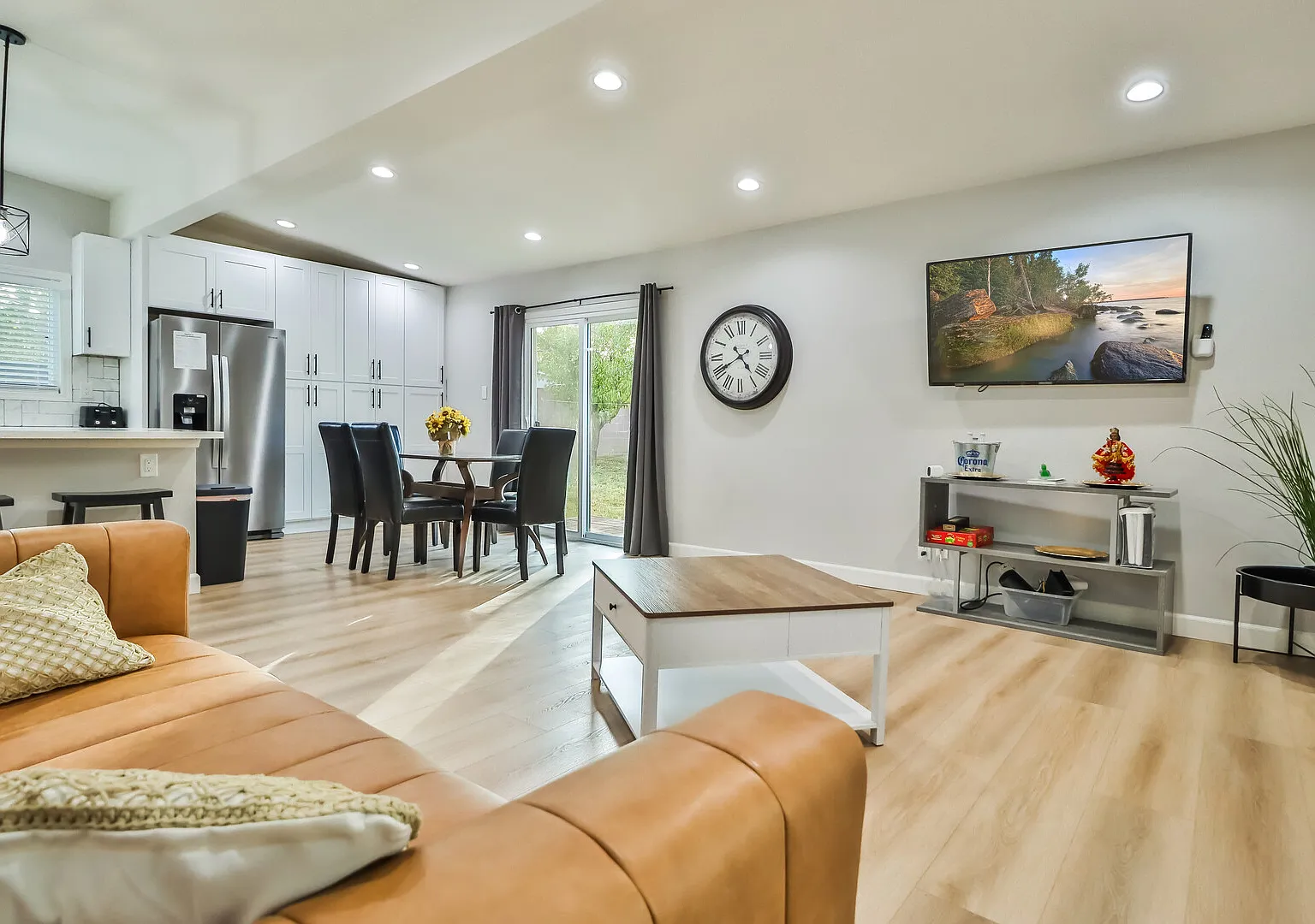 Reseda Retreat/ NorthridgeTravel ProfessionalHaven — Photo 1