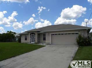 2403 Edgewater Way, Lehigh Acres, FL 33936