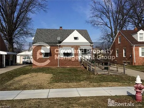 25371 Shoreview Ave photo 1