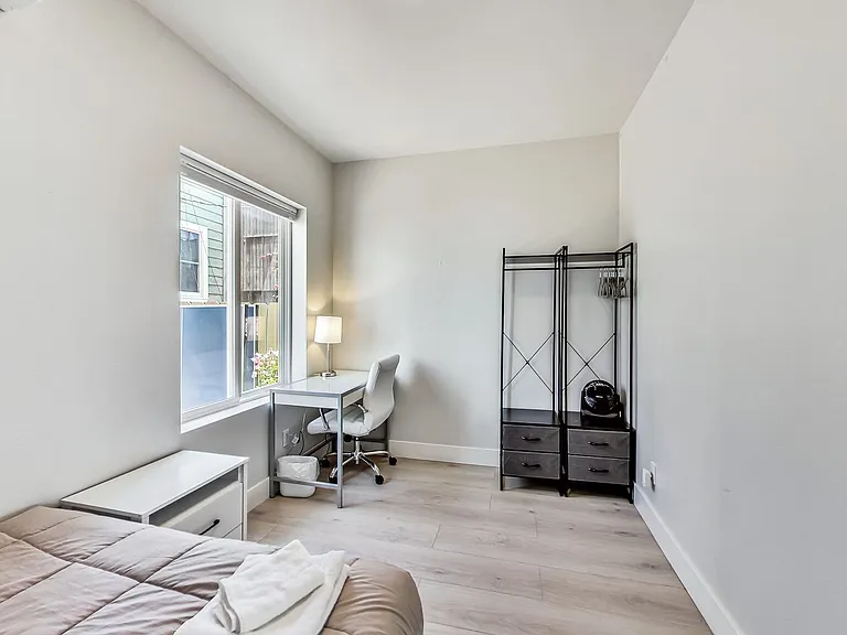 1026 Capp St — Photo 13