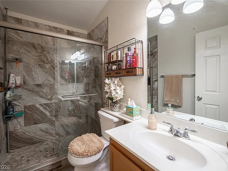 1800 Edmond St #207 — Photo 9