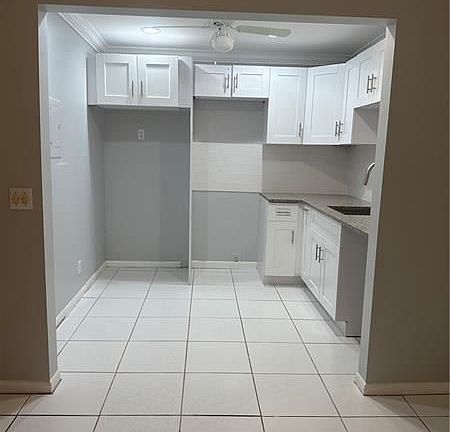 2nd image of 506 Flanders Dr #K