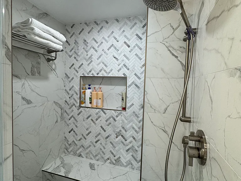 5716 Grosvenor Ln — Photo 22