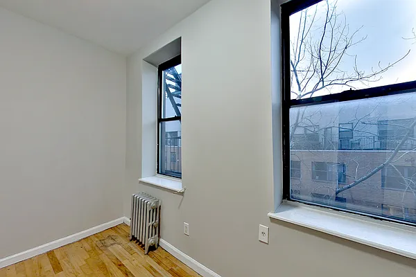 Rented by REAL New York | media 21