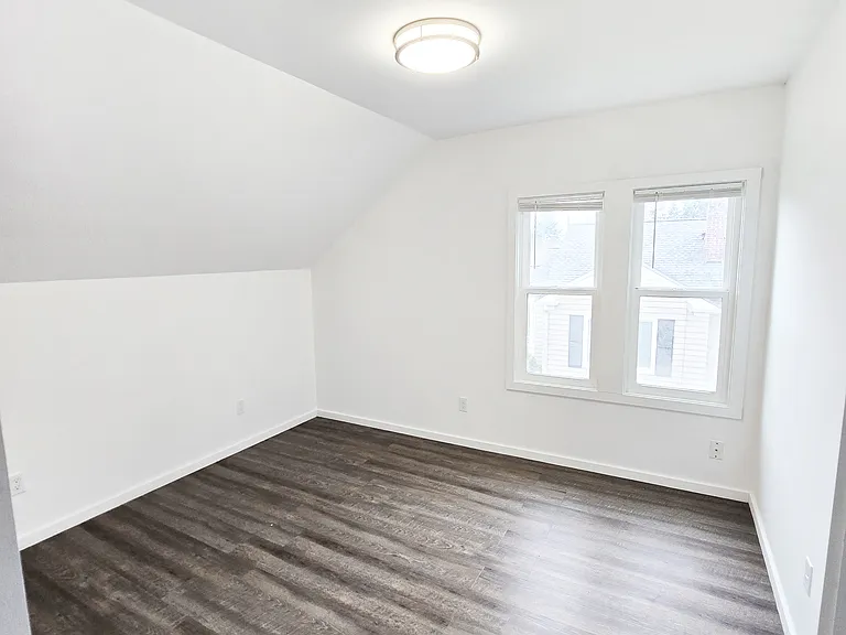 1318 S 3rd St #4 — Photo 8