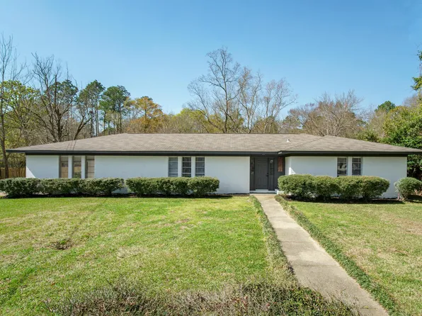 1215 Carter Dr, Hattiesburg, MS 39402