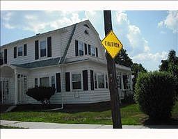 2nd image of 206 Leah St