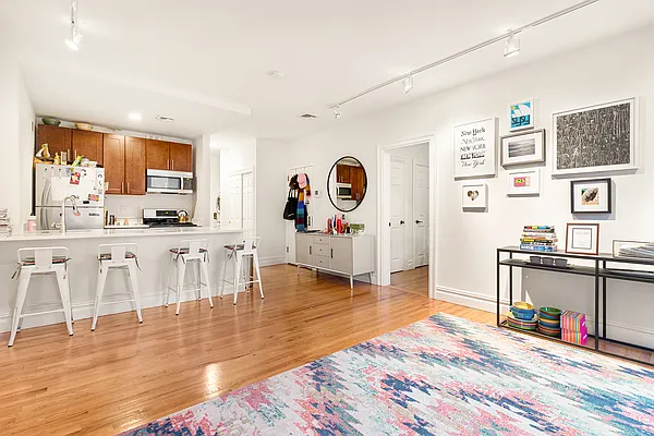 Rented by SERHANT. | media 7