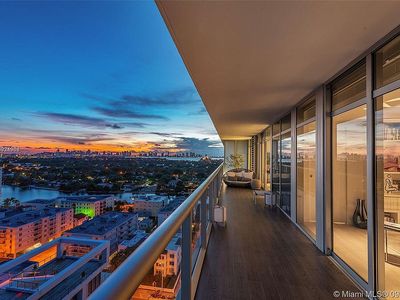3737 Collins Ave APT 1702, Miami Beach, FL, 33140