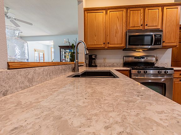 5th image of 305 Bryant Woods Dr #8