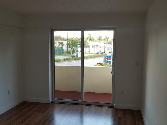 3rd image of 5995 Biscayne Blvd APT 203