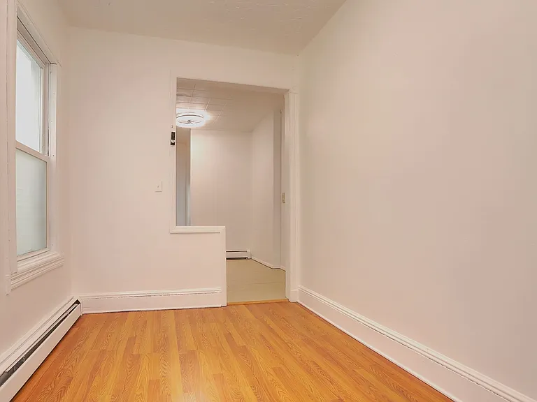 119 Zabriskie St #3 — Photo 9