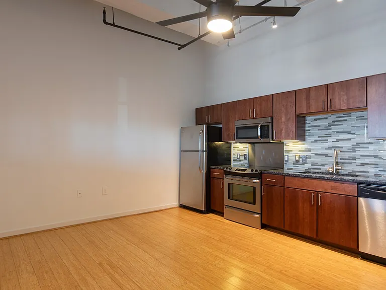 Riverview Lofts — Photo 16