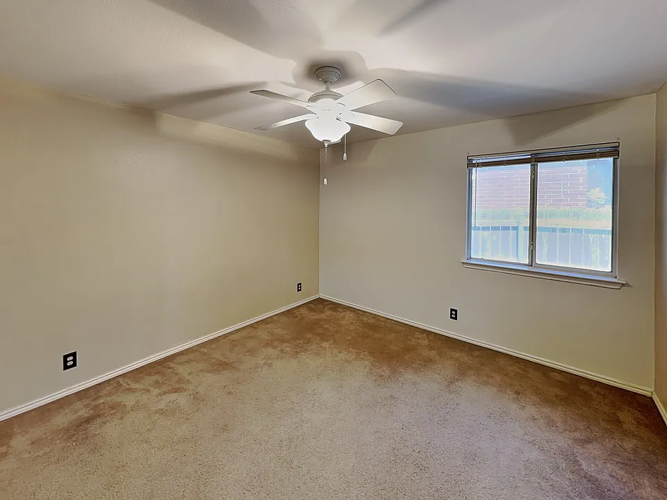 4611 Echo Lake Dr