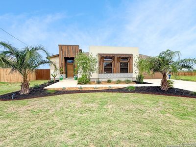 1208 Devine, Devine, TX, 78016