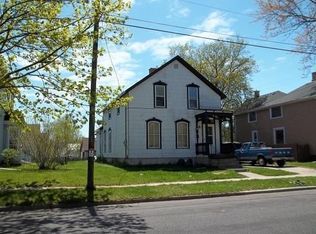 1805 Clark St, Manitowoc, WI 54220