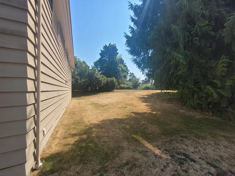 753 SW 201st St #A — Photo 15