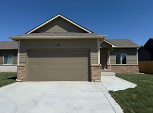 8980 E Summerside Pl, Wichita, KS 67226