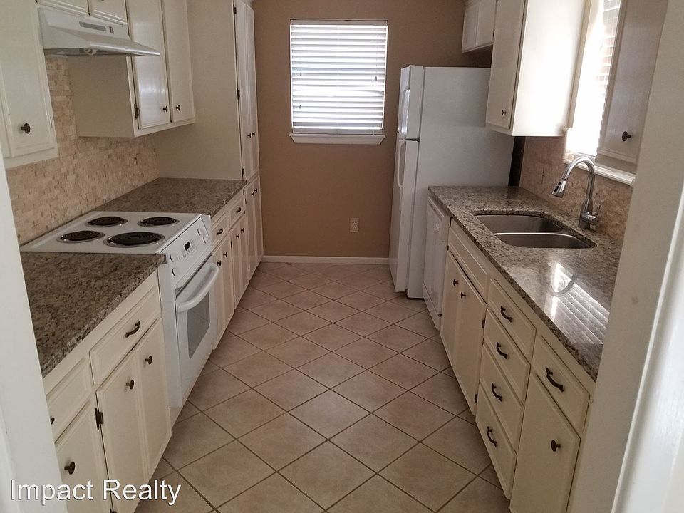 1st image of 3247 S 15th St