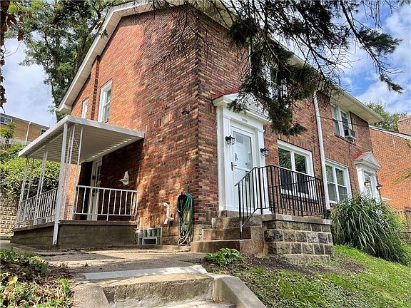 4th image of 2862 Beechwood Blvd