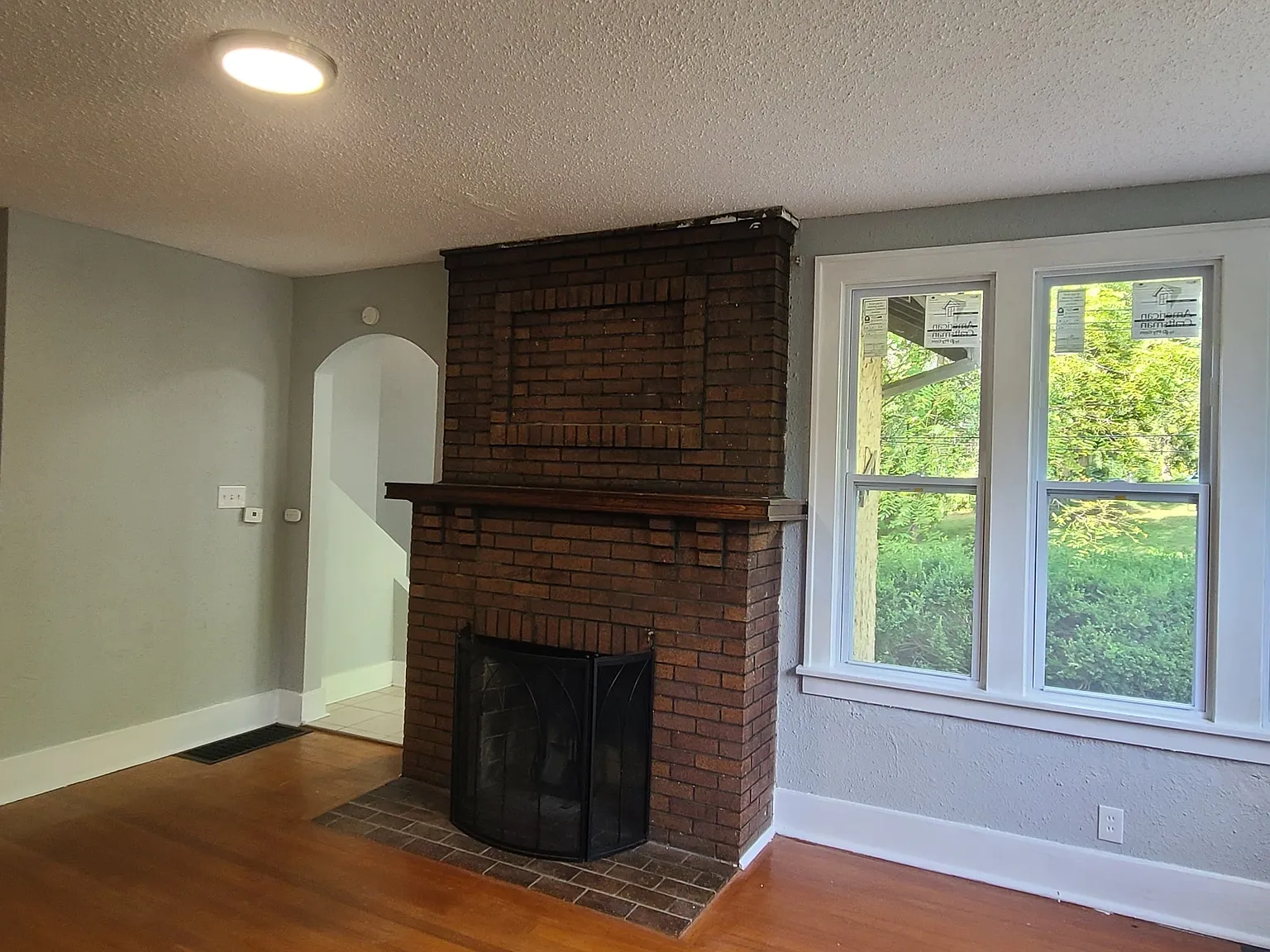 4 bed, 1471 sqft, $1,900 — Photo 2