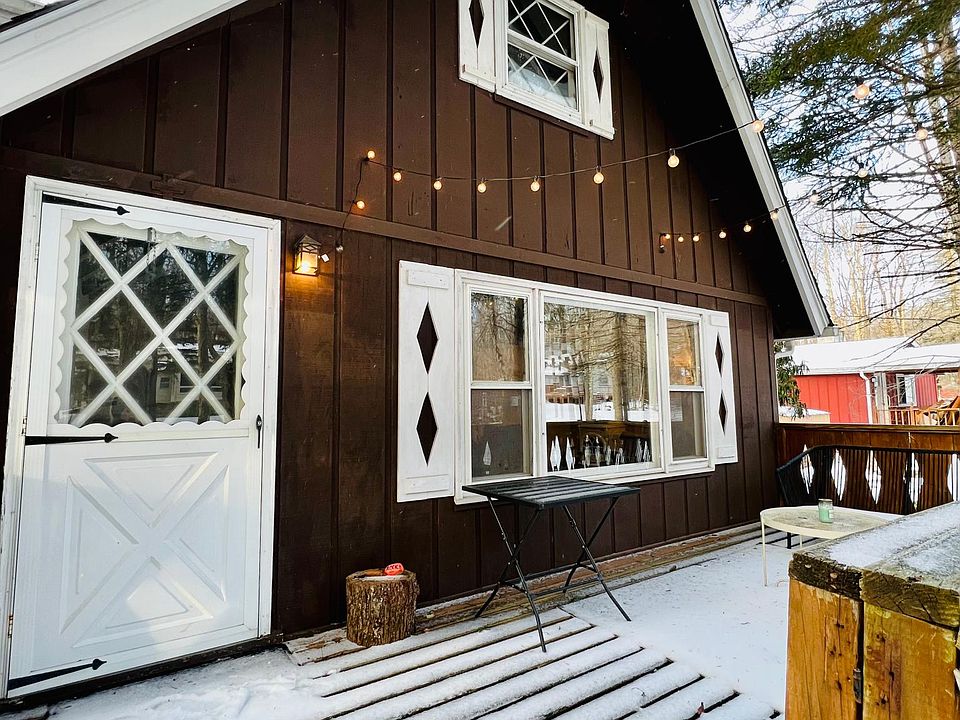 Front porch in the winter
