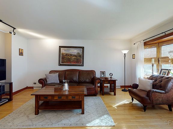 2nd image of 4121 N Oketo Ave