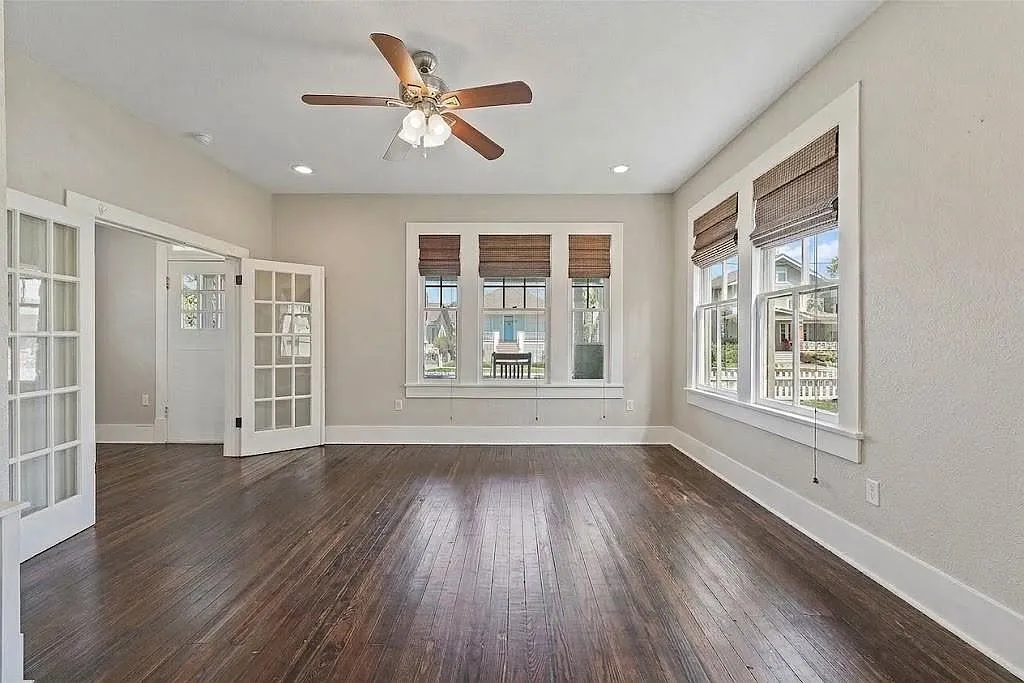 4 bed, 2.5 bath, 1850 sqft, $2,900 — Photo 4