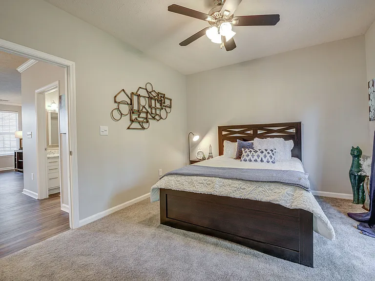 Summit Pointe — Photo 32