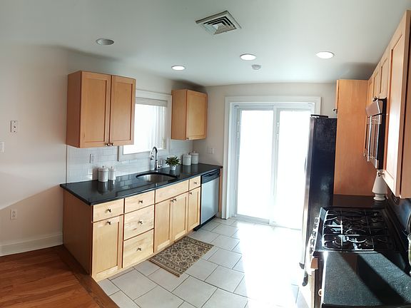 5th image of 1834 W Moyamensing Ave