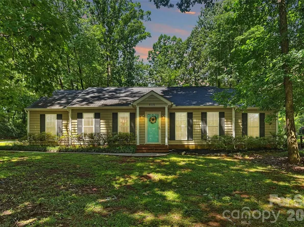 605 Silversmith Ln, Charlotte, NC 28270