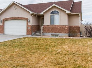 582 Flint St, Layton, UT 84041