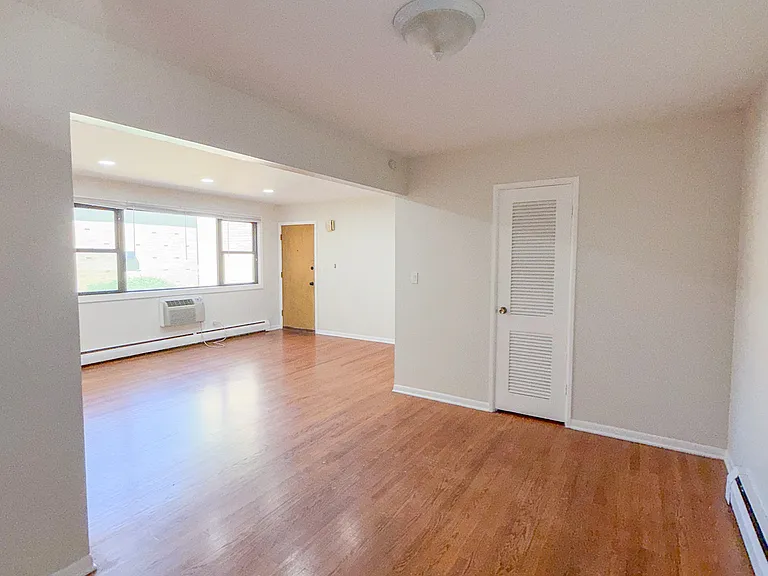 9012 Lamon Ave #1W — Photo 5