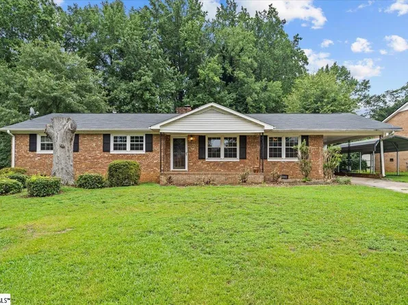 108 Hartsville Dr, Taylors, SC 29687