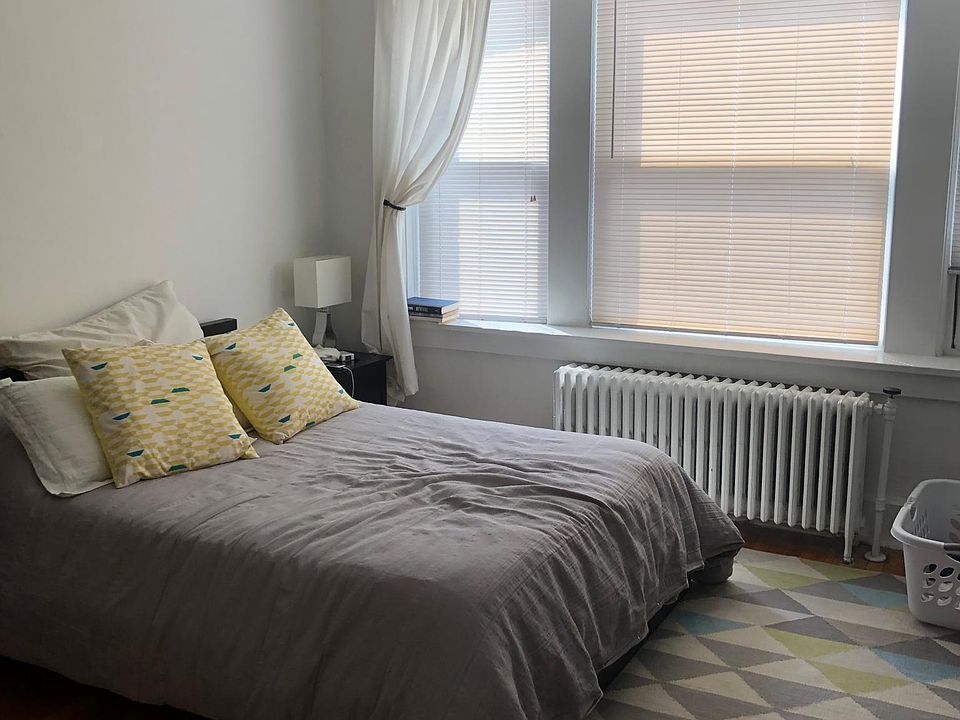 2nd image of 167 Maplewood Ave #2