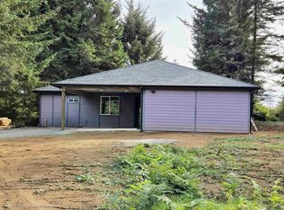 85 Embarcadero Dr, Crescent City, CA 95531