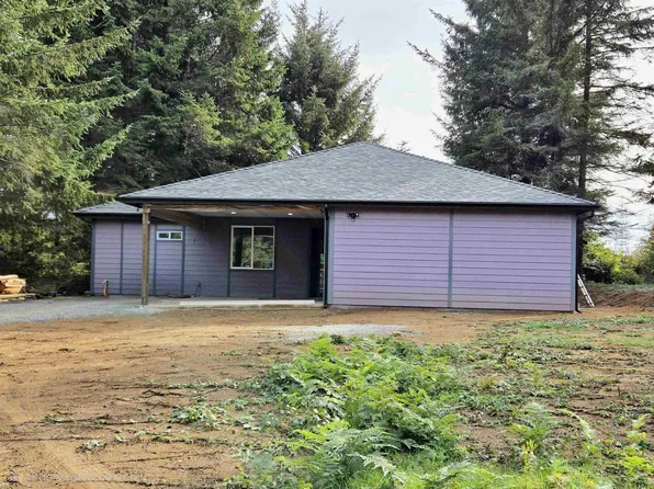 85 Embarcadero Dr, Crescent City, CA 95531