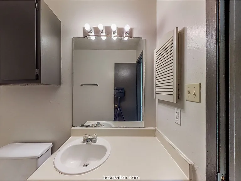 725 Peppertree Dr #22 — Photo 38