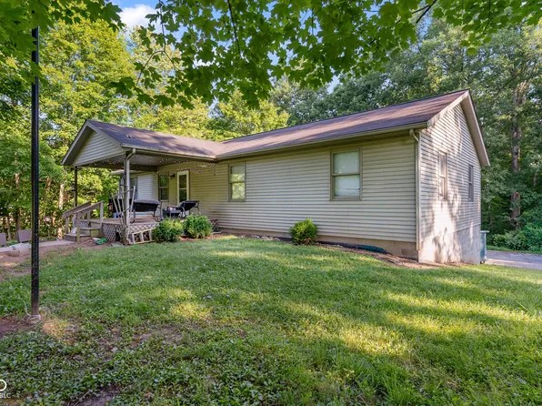 176 Ann Dr, Nashville, IN 47448