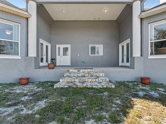 5th image of 2307 Cass Rd