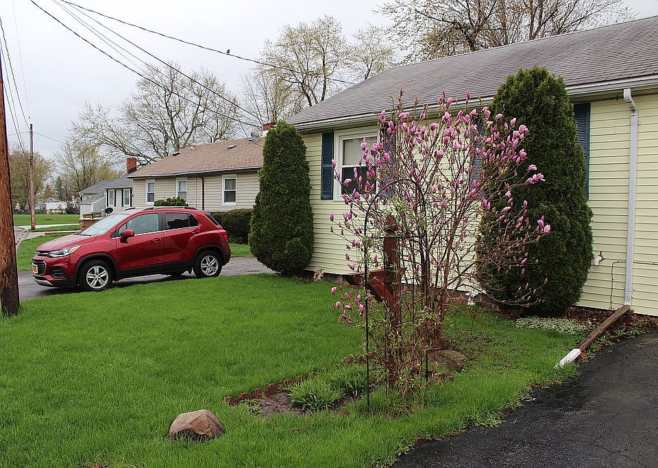 1st image of 12 Shirley Ave