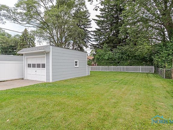 4th image of 3306 Northwood Ave