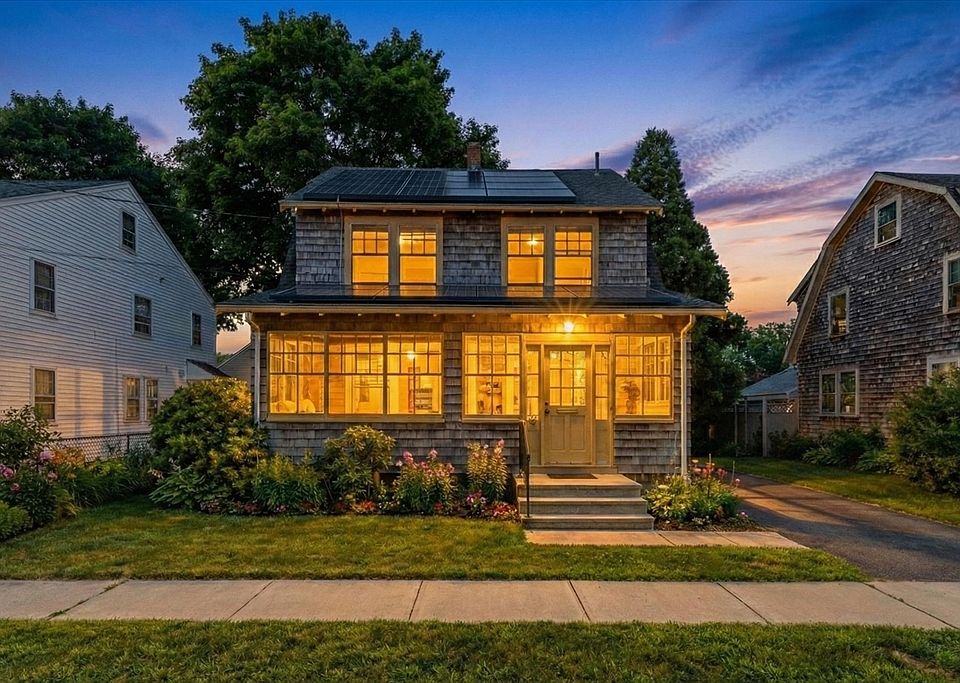 1st image of 55 Louis St