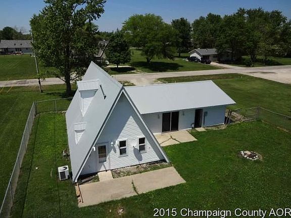 2nd image of 121 Arapaho Ln