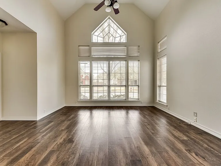 11066 Chanay Dr — Photo 3