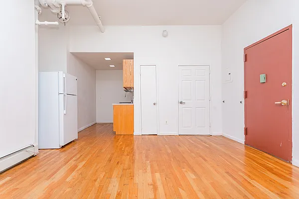 Rented by The InHouse Group | media 4