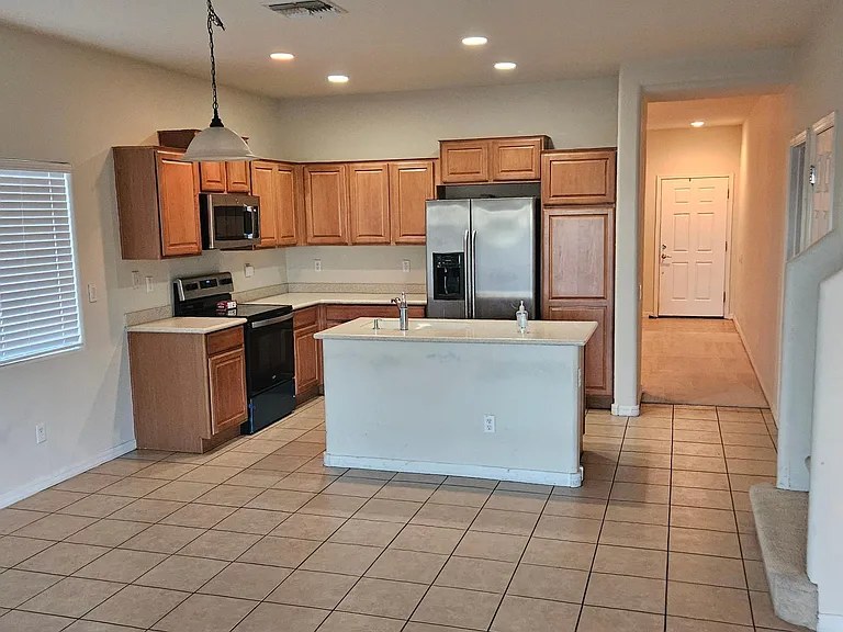 42701 W Martie Lynn Rd — Photo 5