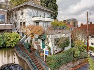 821 SW Green Ave APT 1, Portland, OR 97205